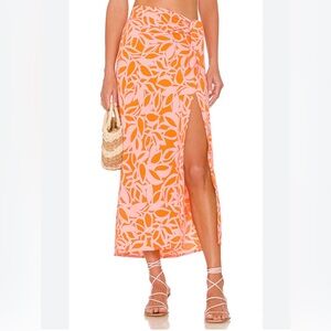 Sanctuary Beach To City Midi Skirt in Tangerine Stencil